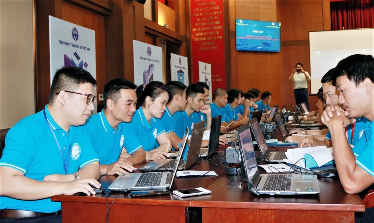 tan cong mang vao he thong quan ly bay anh 1