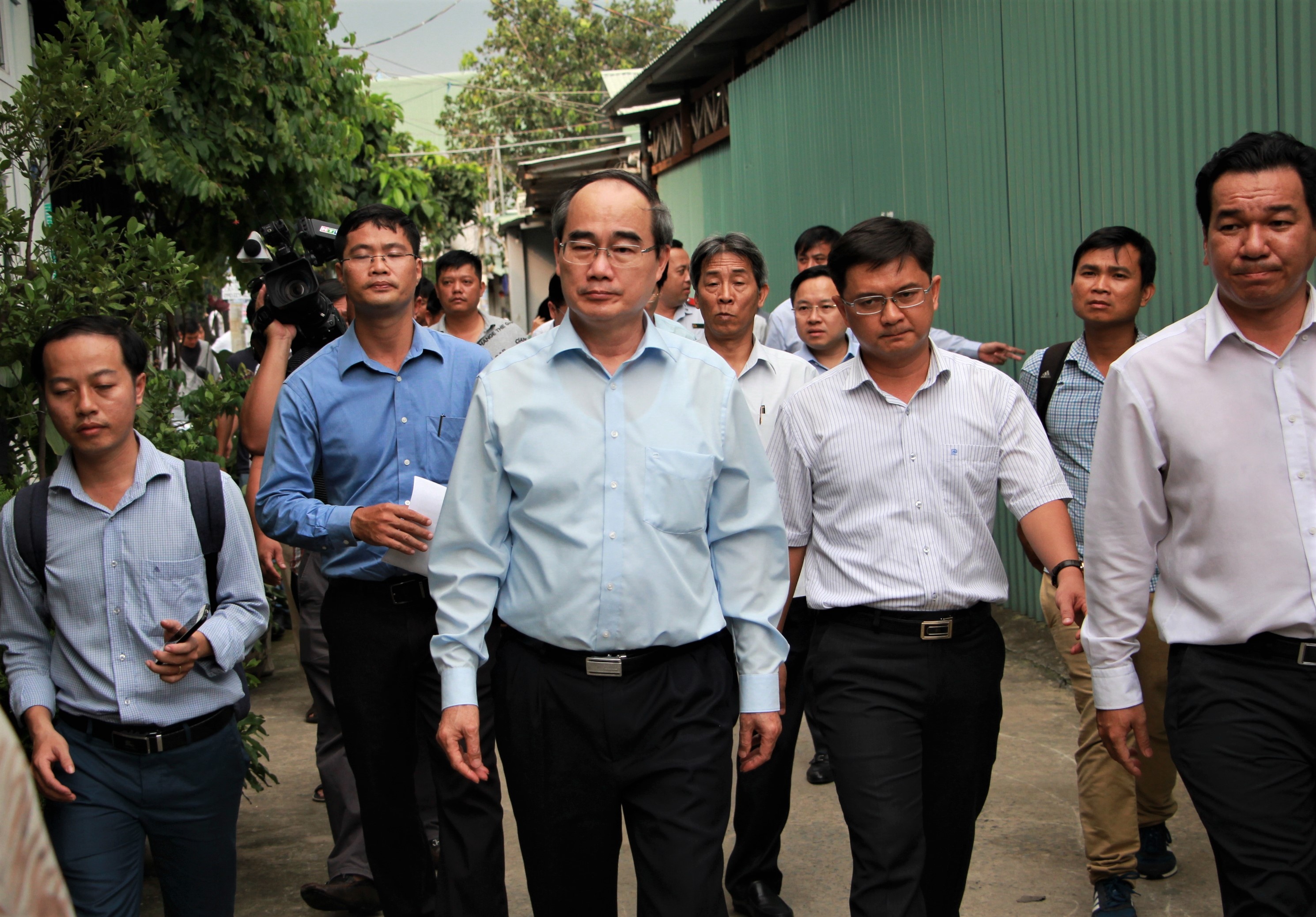 Sai pham can bo anh 2