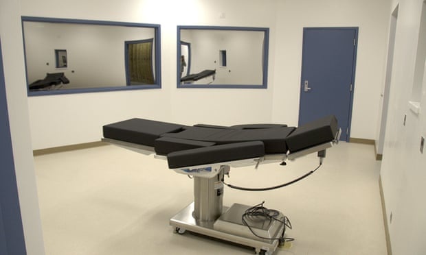 Neu het thuoc doc, tu tu o Nam Carolina phai chon ghe dien hoac xu ban hinh anh