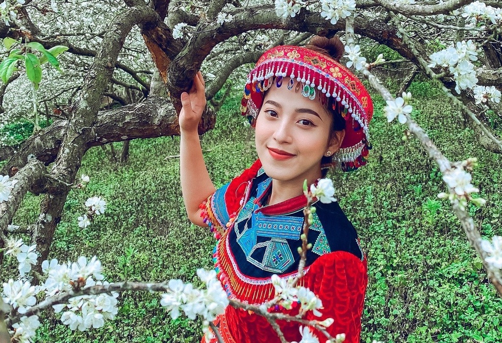 Mau xanh tro ve giua mua xuan hinh anh