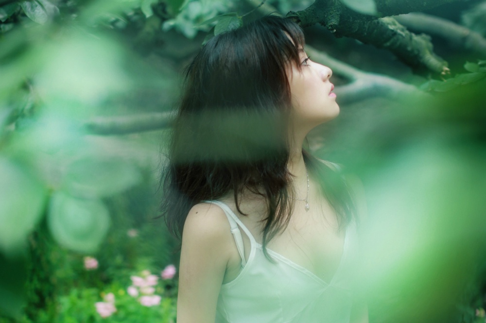 Hon trang dem vo nhung giot suong hinh anh