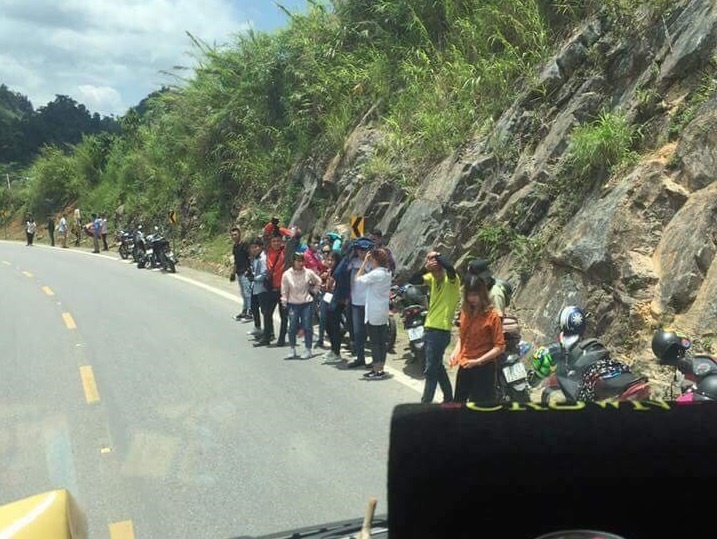 phượt thủ selfie giữa lòng đường ảnh 1 phuot thu selfie giua long duong anh 1