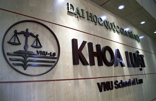 Xac minh thong tin giang vien khoa Luat bi to quay roi nu sinh hinh anh