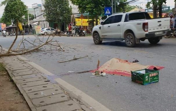 Nam thanh nien bi cay de tu vong sau khi dua ban gai ve ra mat bo me hinh anh