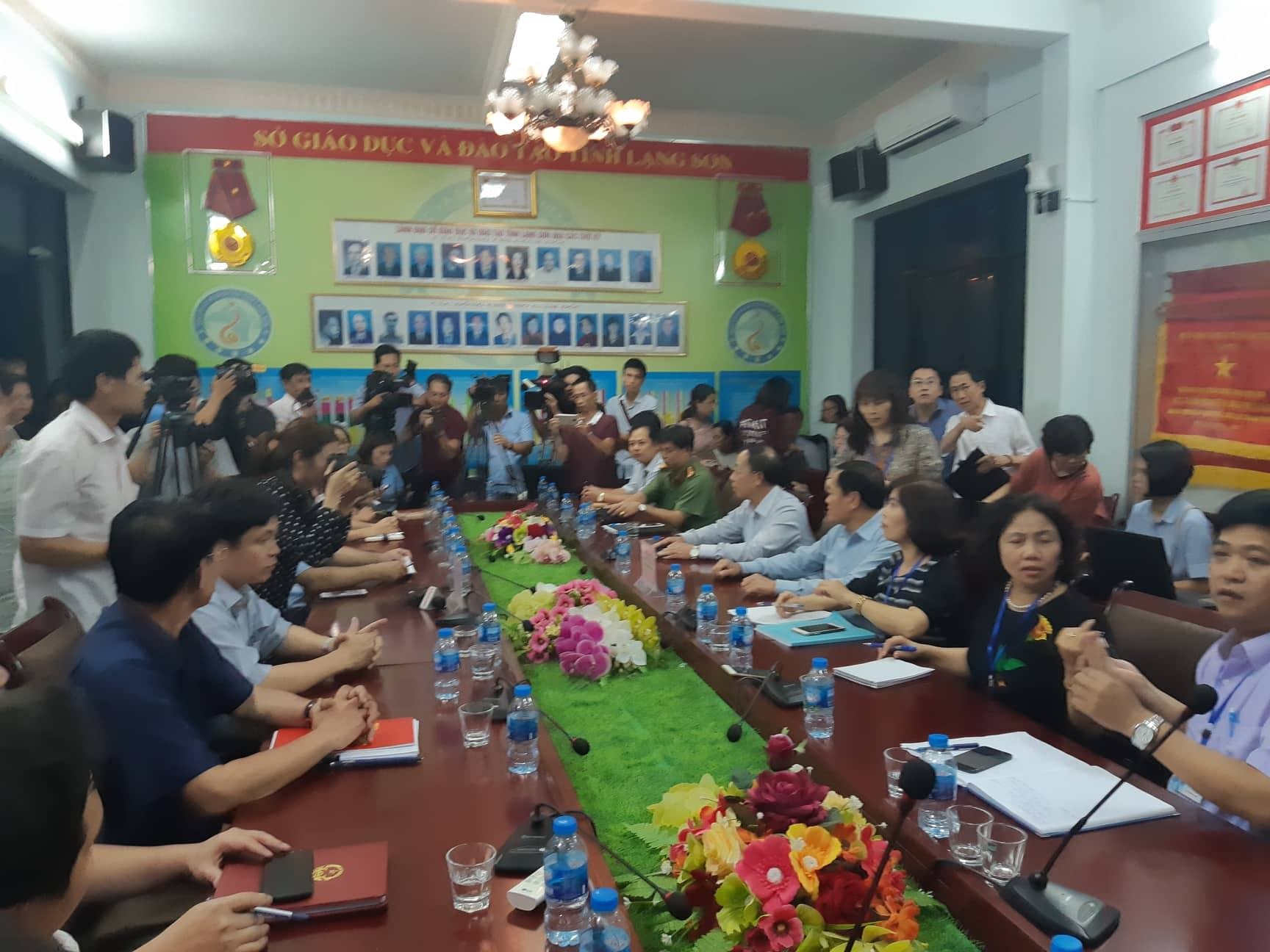 Bo GD&DT khong phat hien sai pham ve diem thi o Lang Son hinh anh