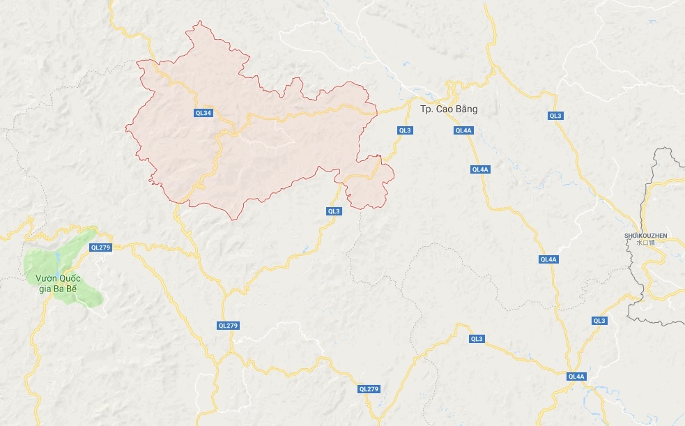 xe máy chui qua gầm conteiner ảnh 1 xe may chui qua gam conteiner anh 1