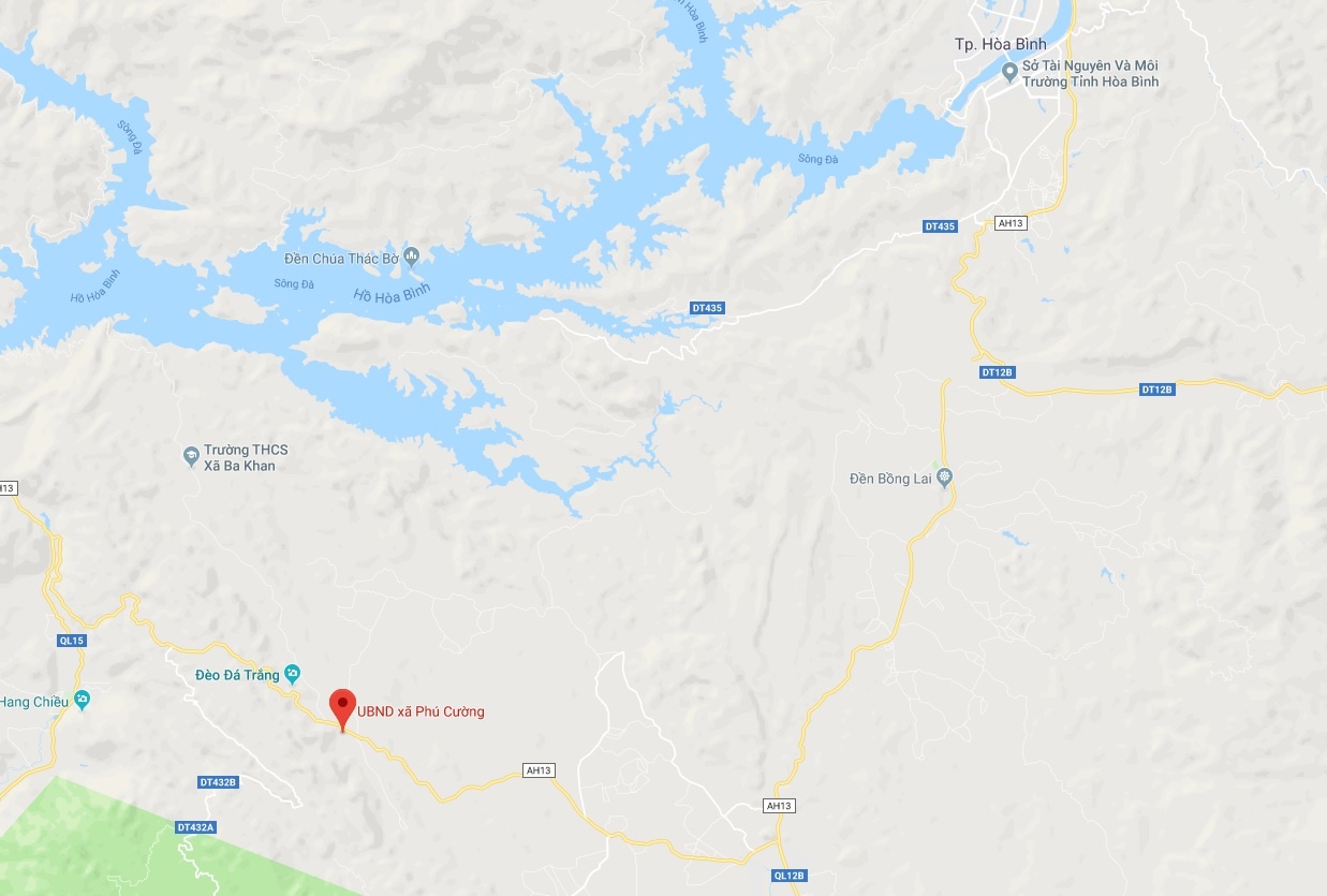 xe cứu hộ lao xuống vực ảnh 2 xe cuu ho lao xuong vuc anh 2