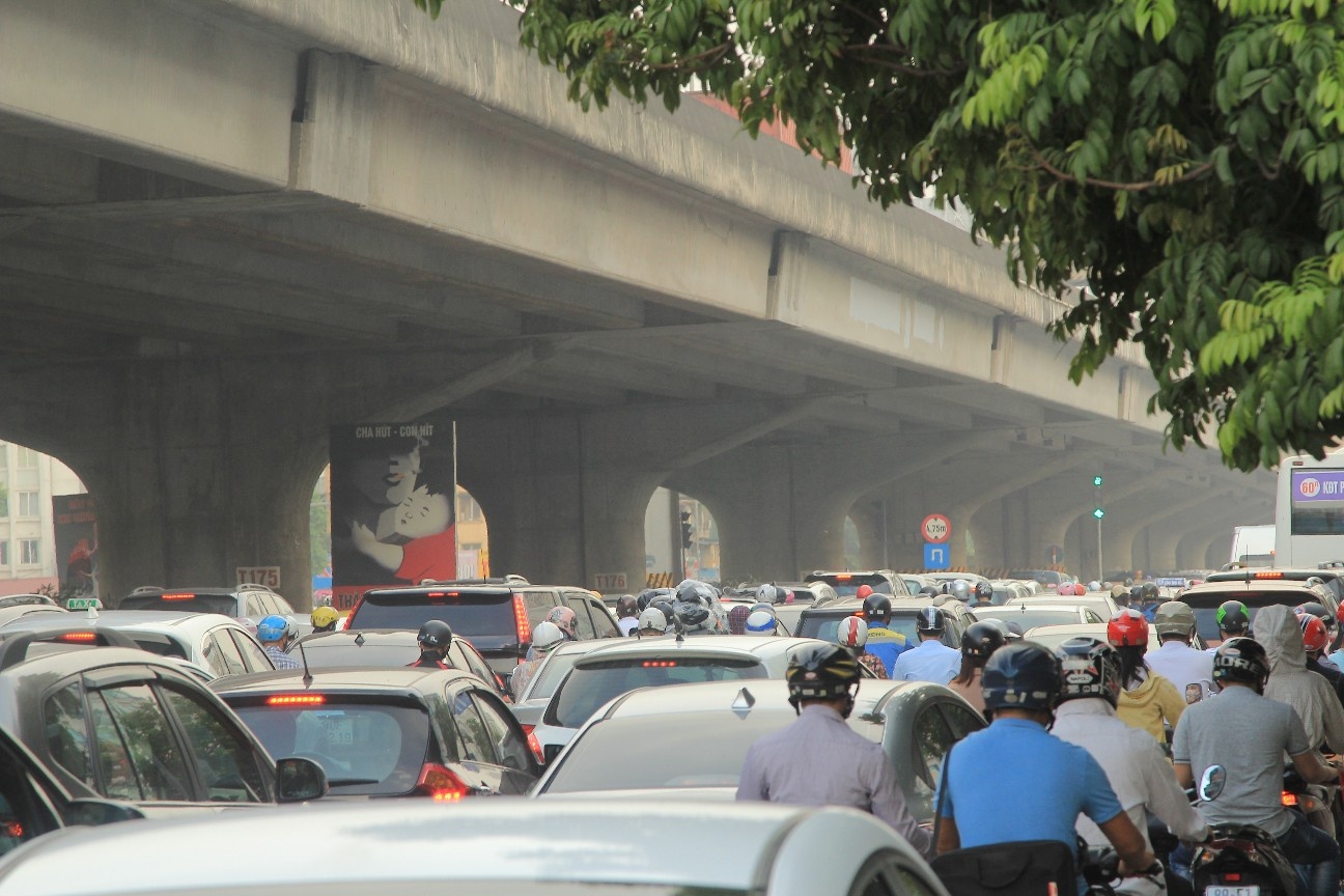 người dân nghỉ lễ đổ về Hà Nội ảnh 4 nguoi dan nghi le do ve Ha Noi anh 4