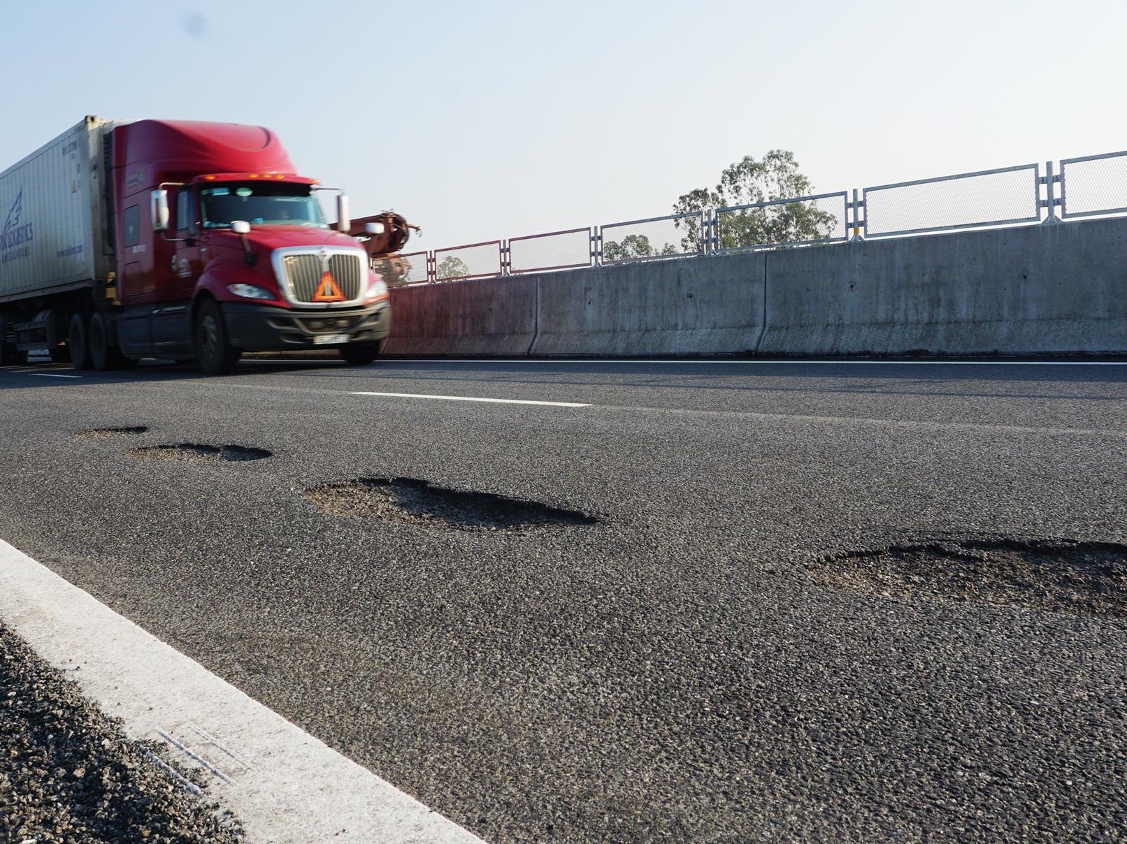 Dung thu phi cao toc 34.500 ty, phe binh Chu tich, Tong giam doc VEC hinh anh