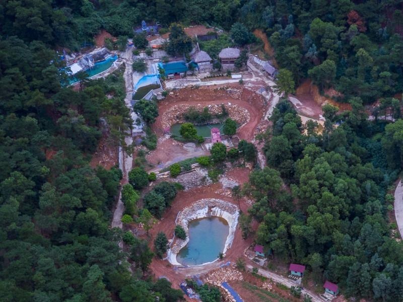 Chu tich Ha Noi yeu cau thao do cong trinh 'xe thit' dat rung Soc Son hinh anh