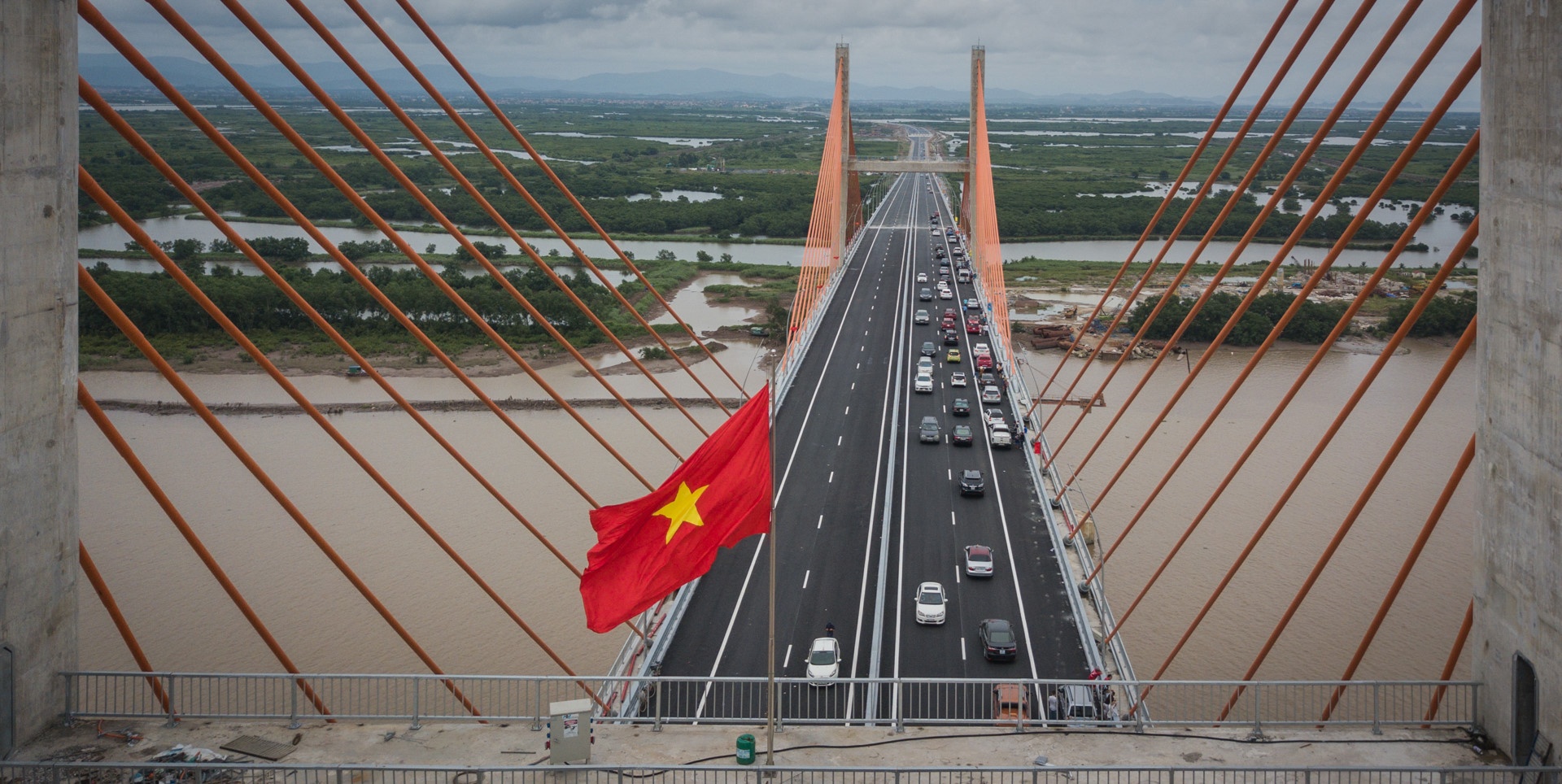 cầu Bạch Đằng lún võng ảnh 2 cau Bach Dang lun vong anh 2