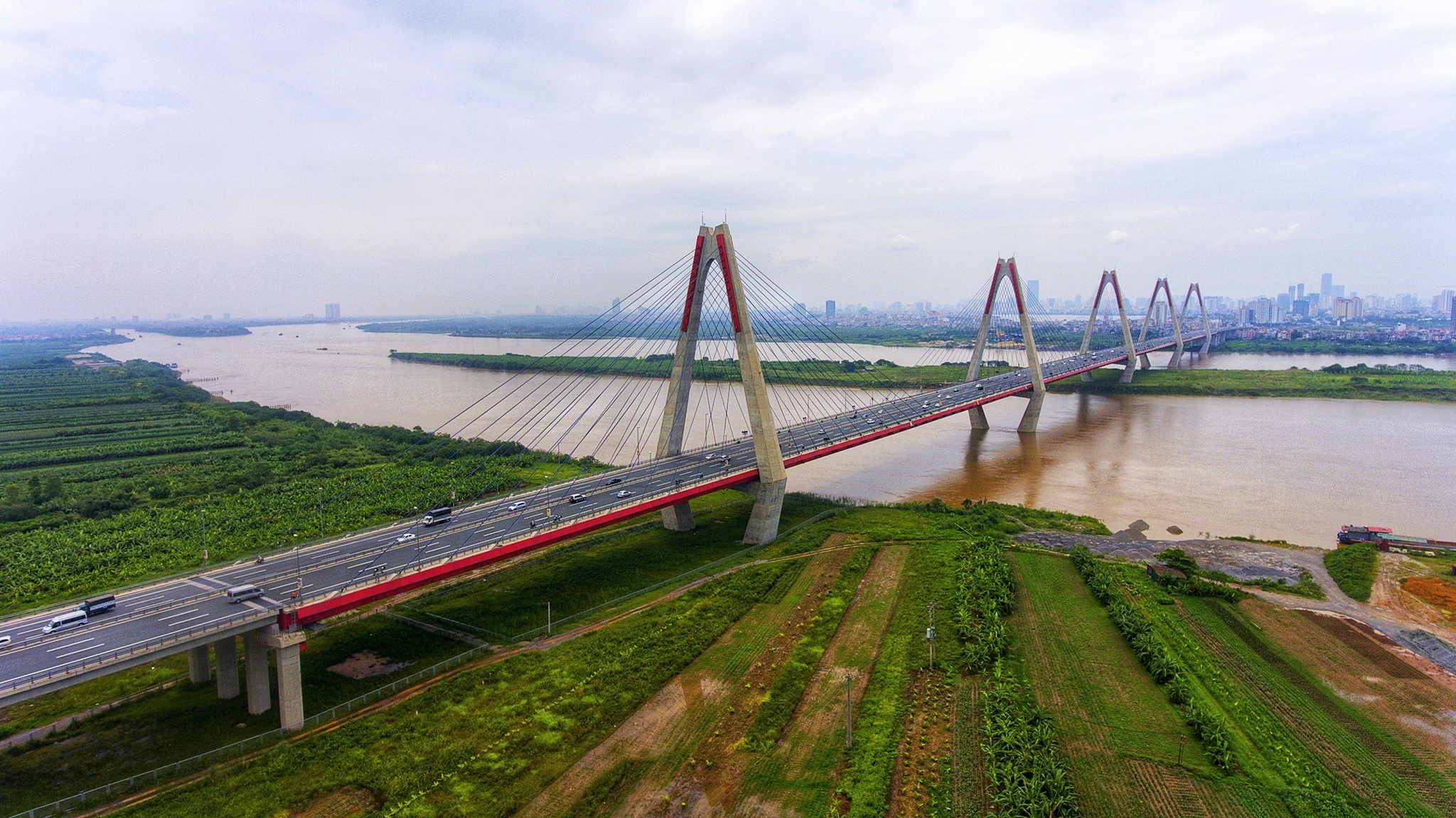 cau Bach Dang loi lom anh 3