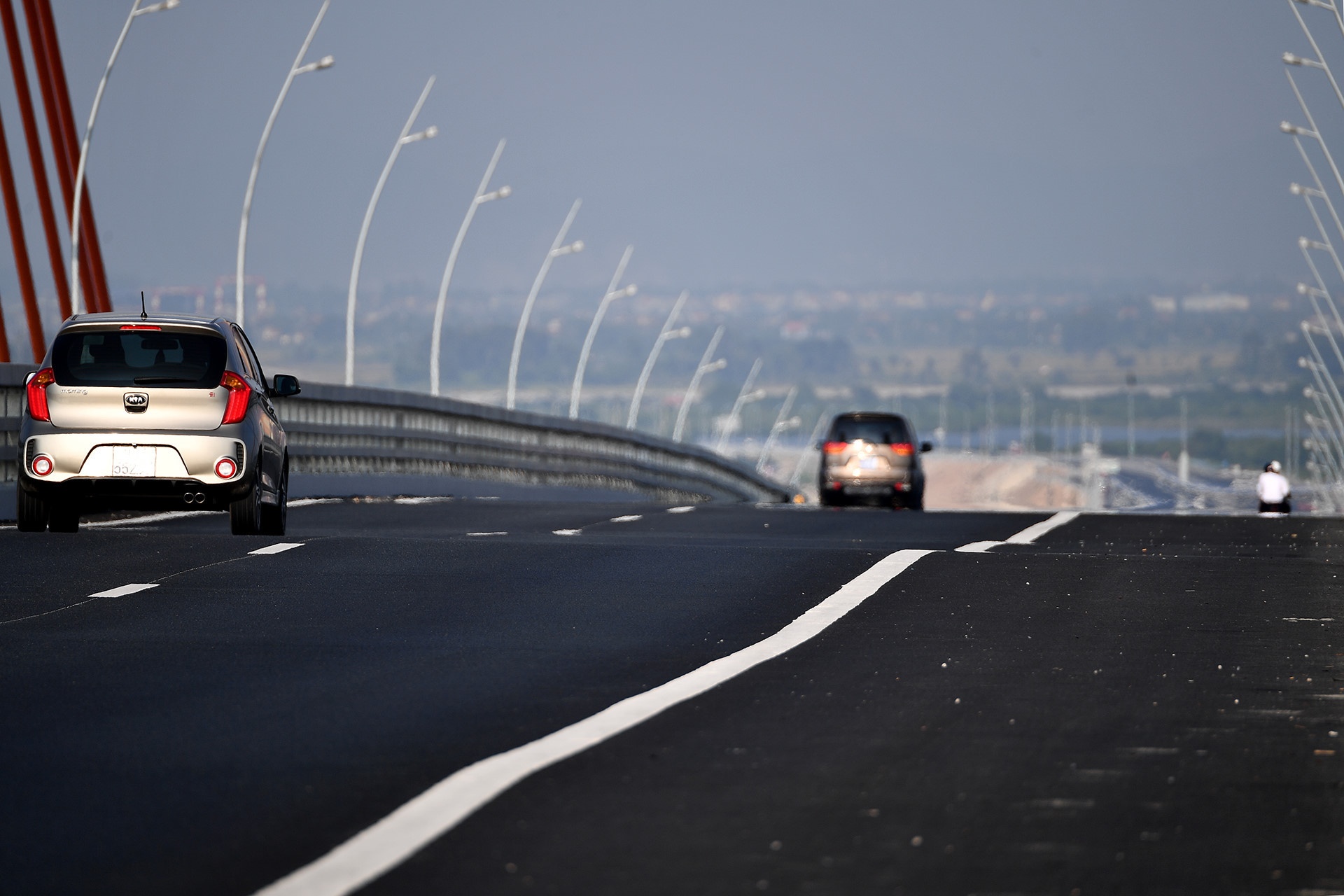 cầu bạch đằng lồi lõm ảnh 2 cau bach dang loi lom anh 2