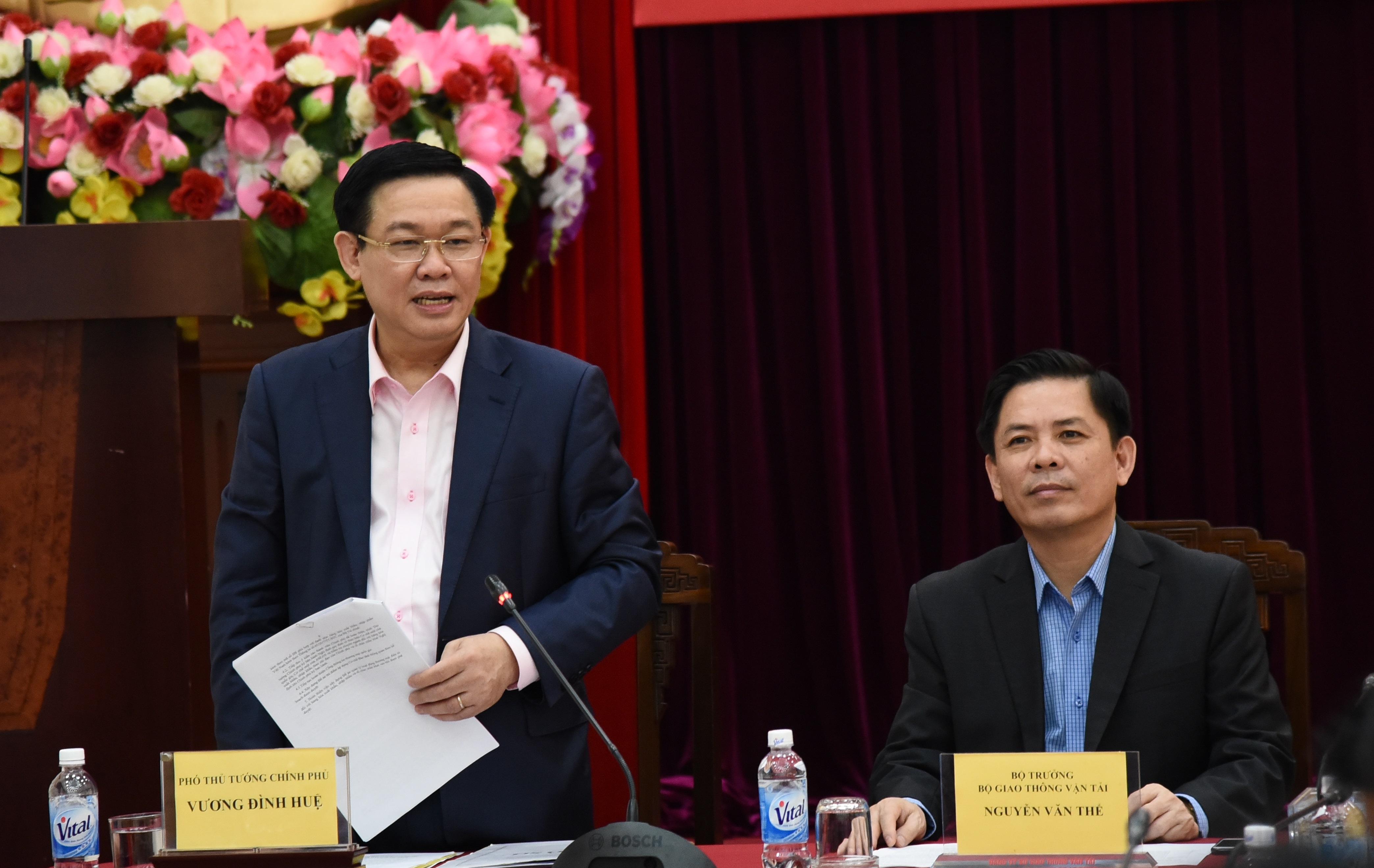 Pho thu tuong: Co don vi cat dieu kien nay lai de dieu kien khac hinh anh