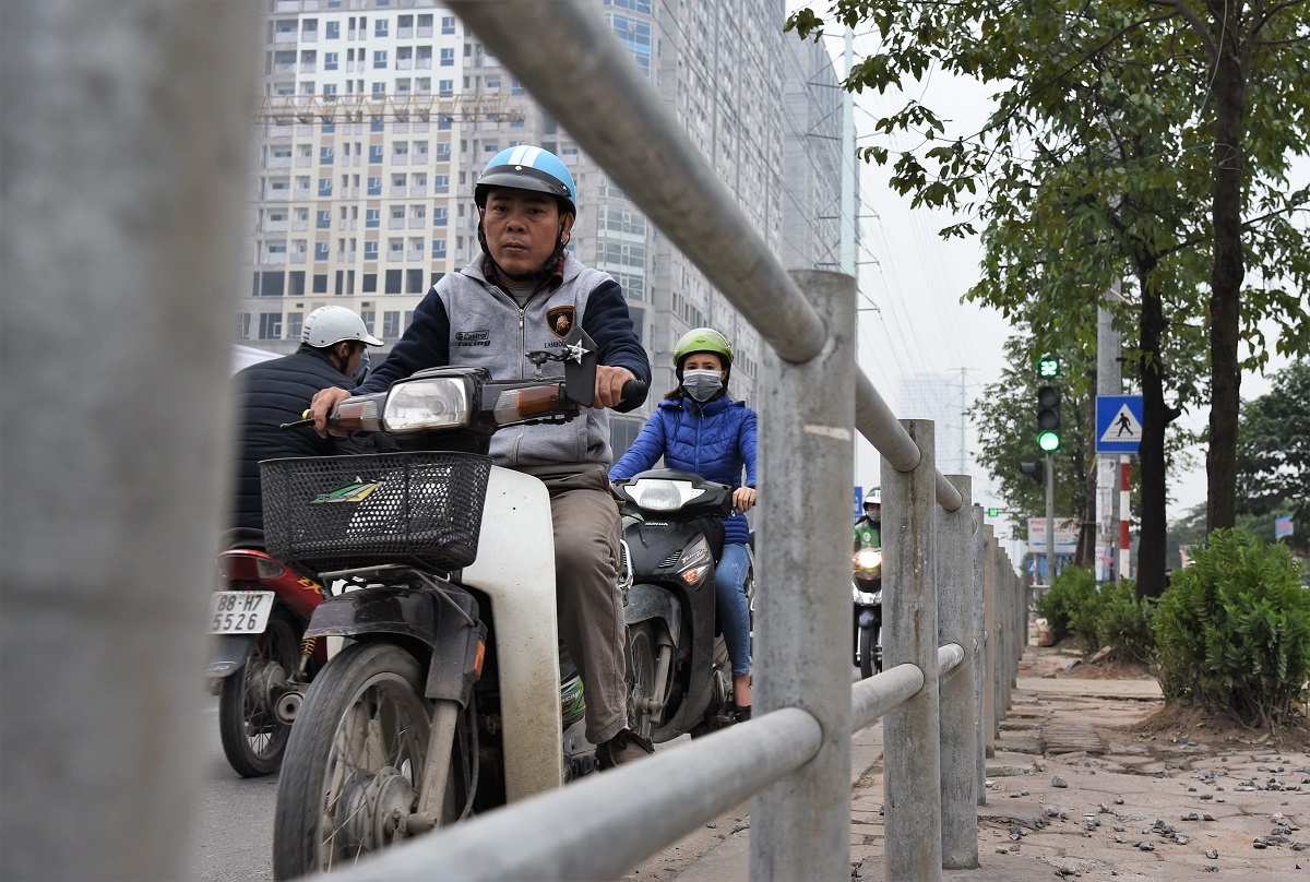 duong To Huu gan hang rao anh 4