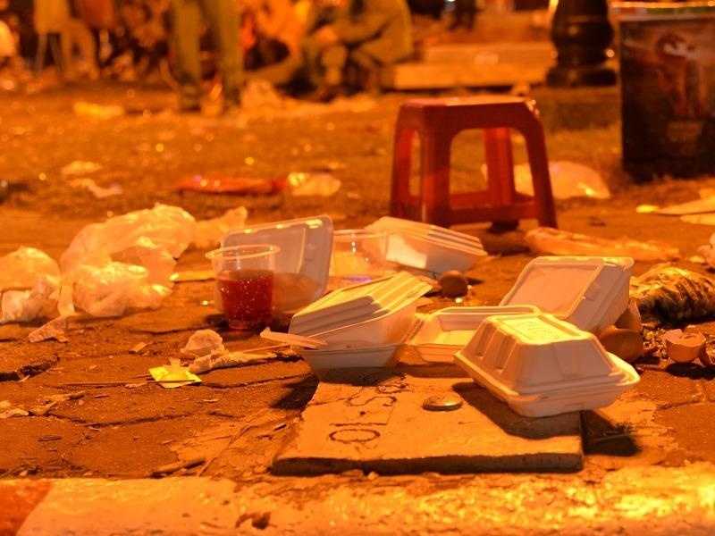 My Dinh ngap rac sau tran chung ket va hanh dong cua co be 10 tuoi hinh anh