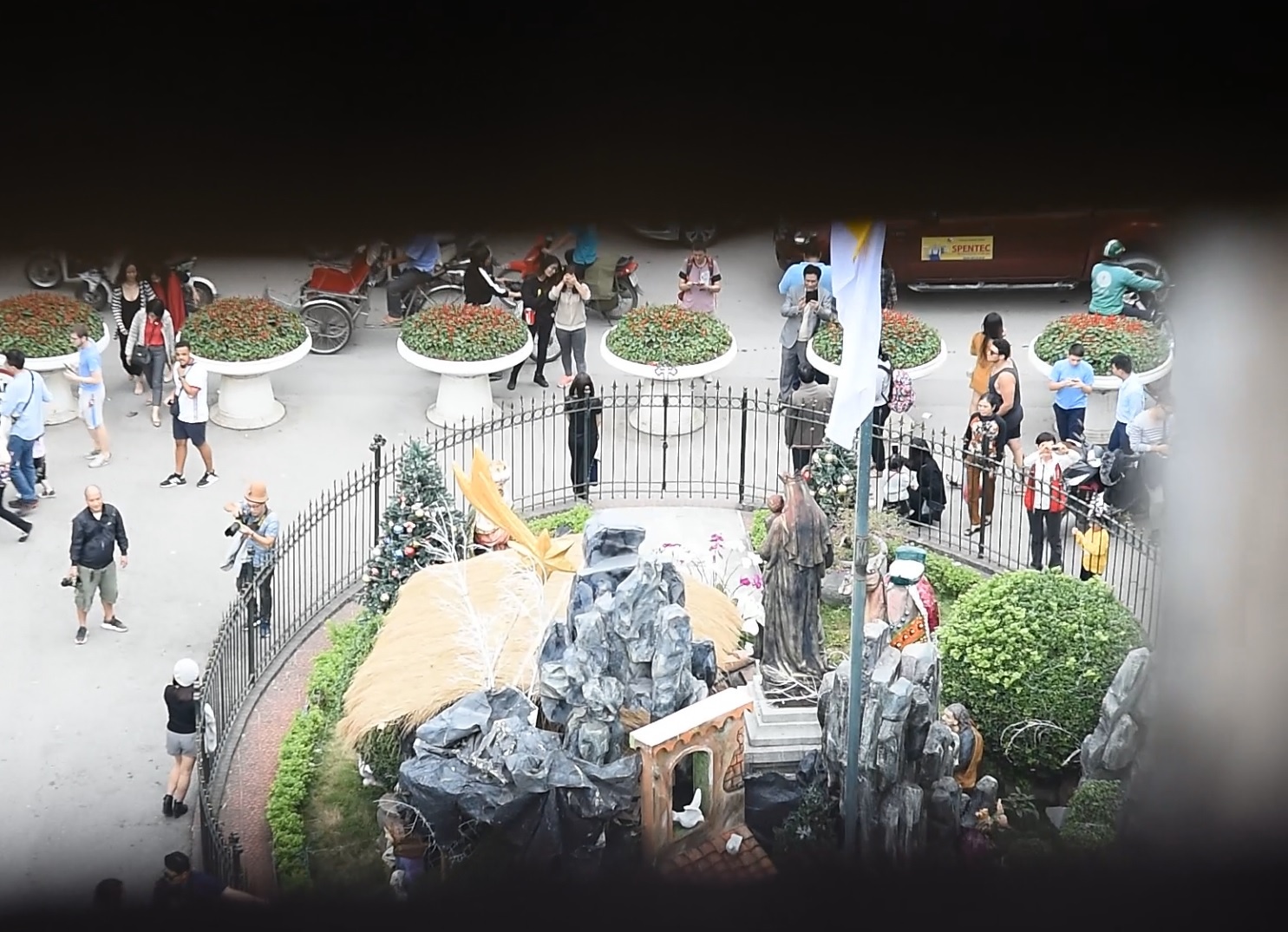 kéo chuông nhà thờ lớn Hà Nội ảnh 5 keo chuong nha tho lon Ha Noi anh 5