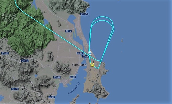 VietJet ha canh nham san bay anh 2