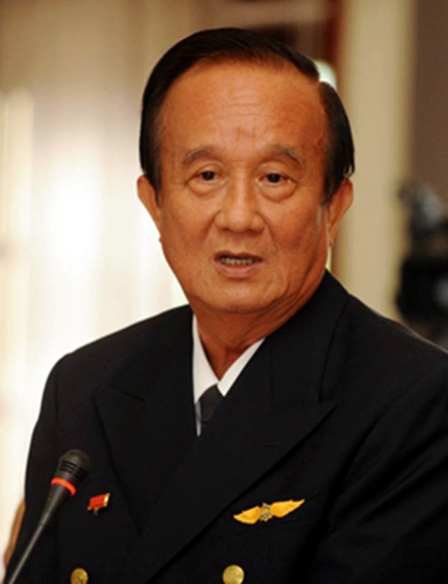 VietJet ha canh nham san bay anh 3