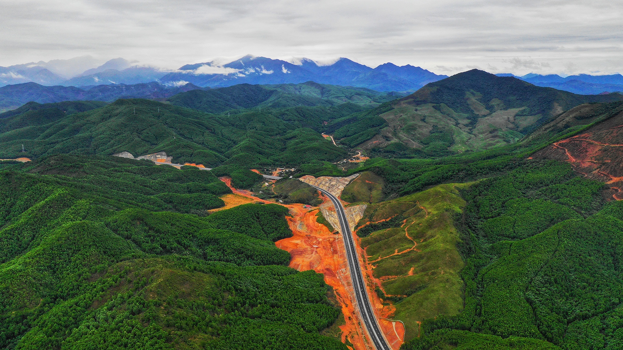 thông xe cao tốc Hạ Long - Quảng Ninh ảnh 1 thong xe cao toc Ha Long - Quang Ninh anh 1