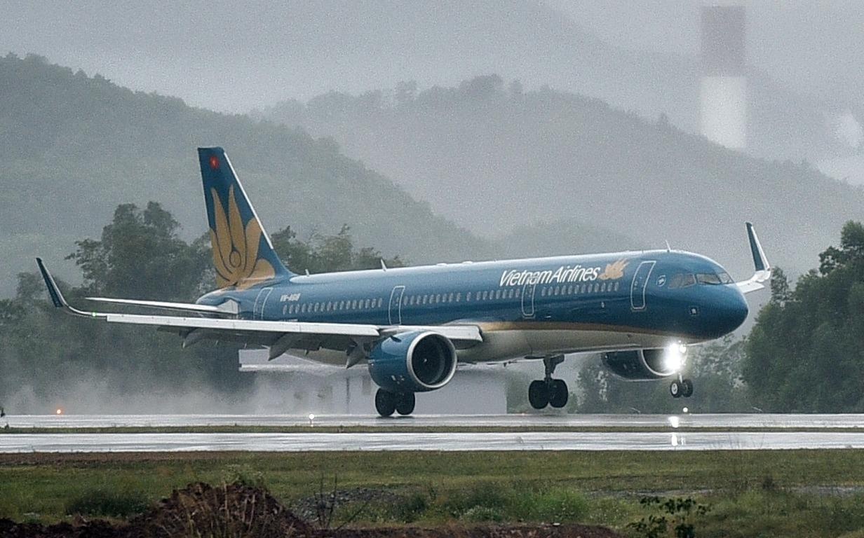 San bay Van Don chinh thuc di vao hoat dong hinh anh