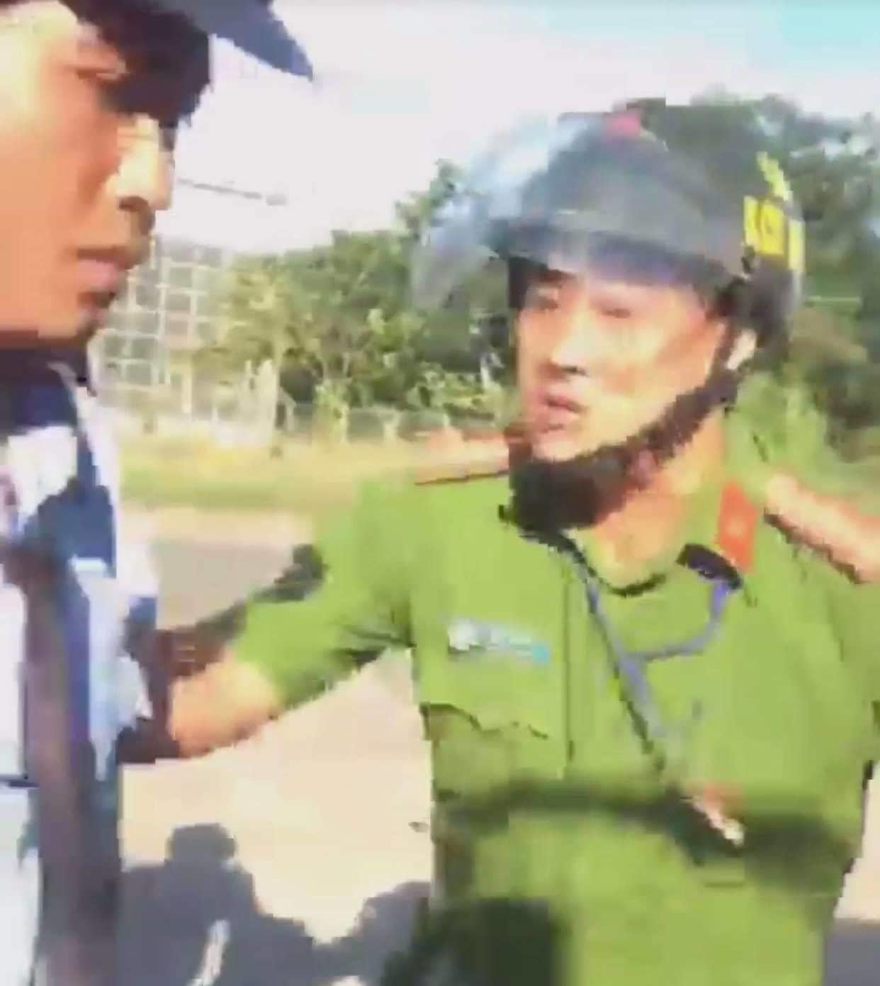 cong an Binh Phuoc chui dan anh 1