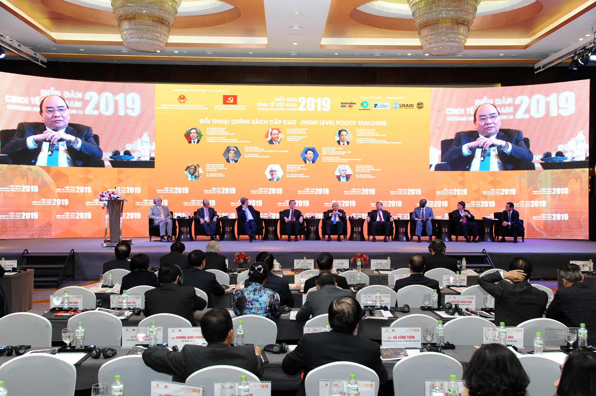 doi thoai chinh sach dien dan kinh te anh 2