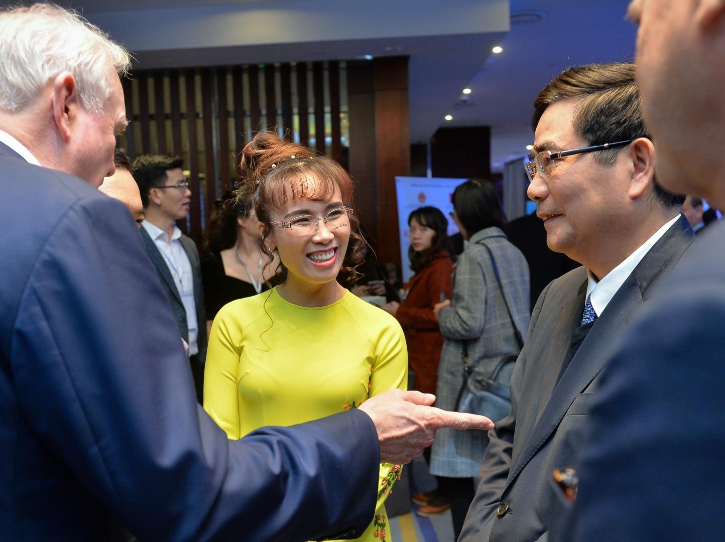 2.000 dai bieu du dien dan gop y giup Viet Nam 'hoa ho' hinh anh