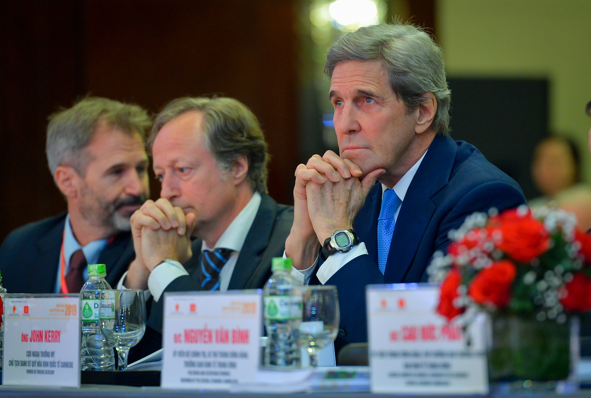 doi thoai chinh sach dien dan kinh te anh 5