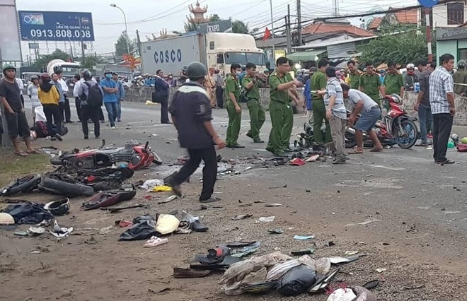 Cung cap duong day nong phan anh vi pham cua lai xe, doanh nghiep hinh anh