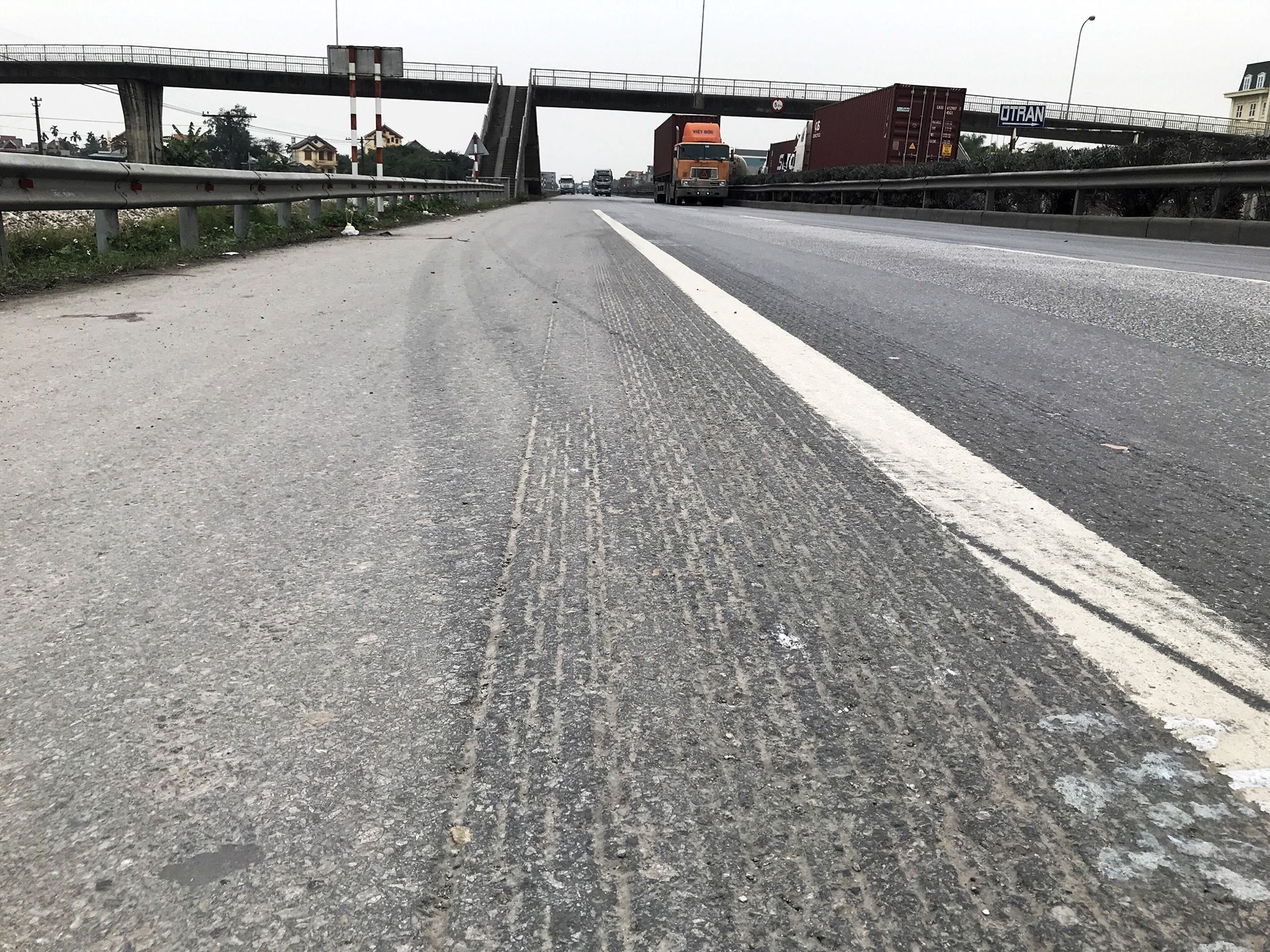 tai nạn 8 người chết Hải Dương ảnh 3 tai nan 8 nguoi chet Hai Duong anh 3