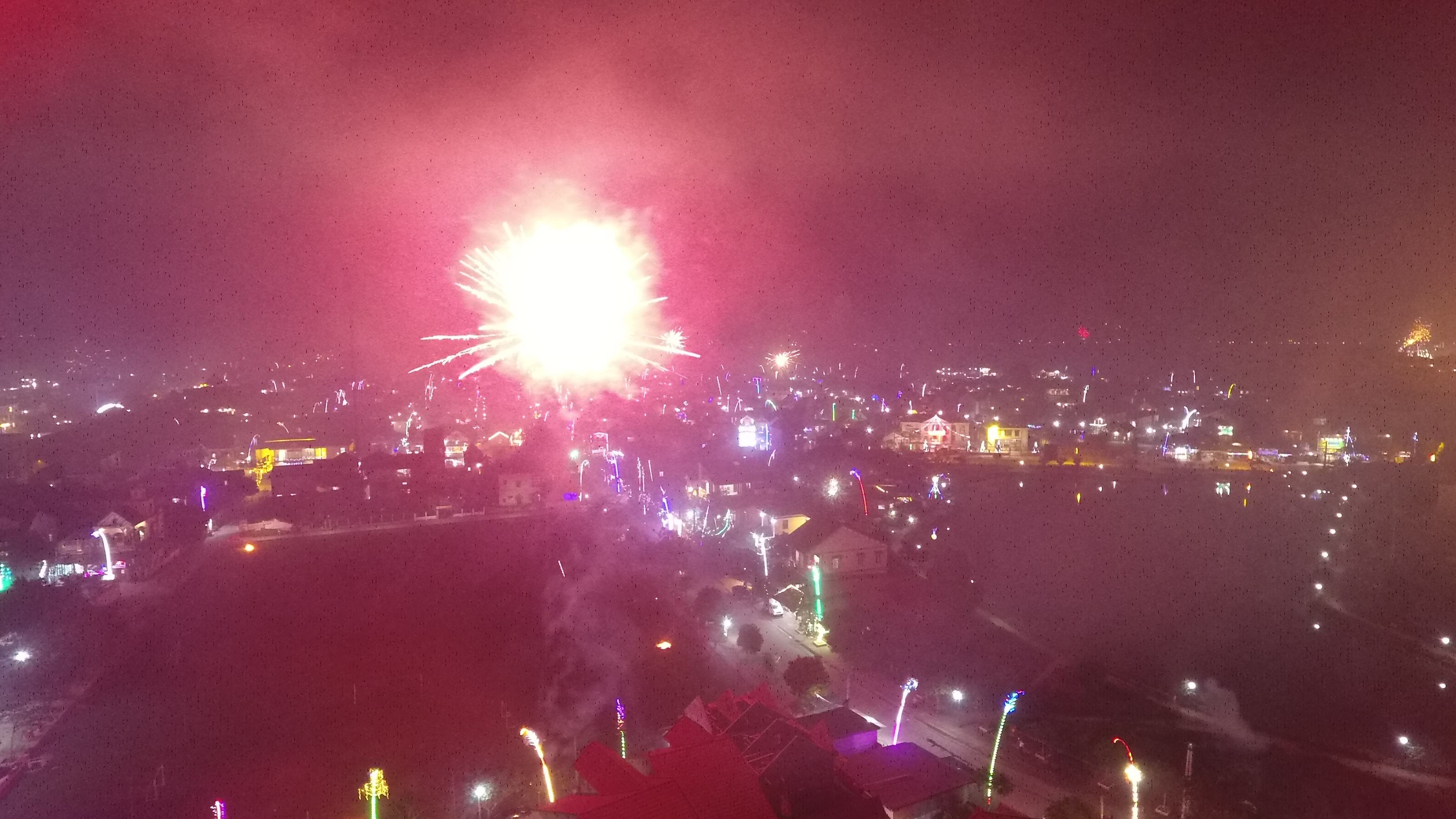 dot phao hoa tu phat anh 2