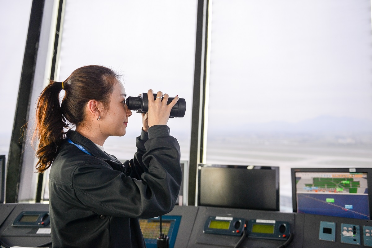 kiem soat vien khong luu anh 6