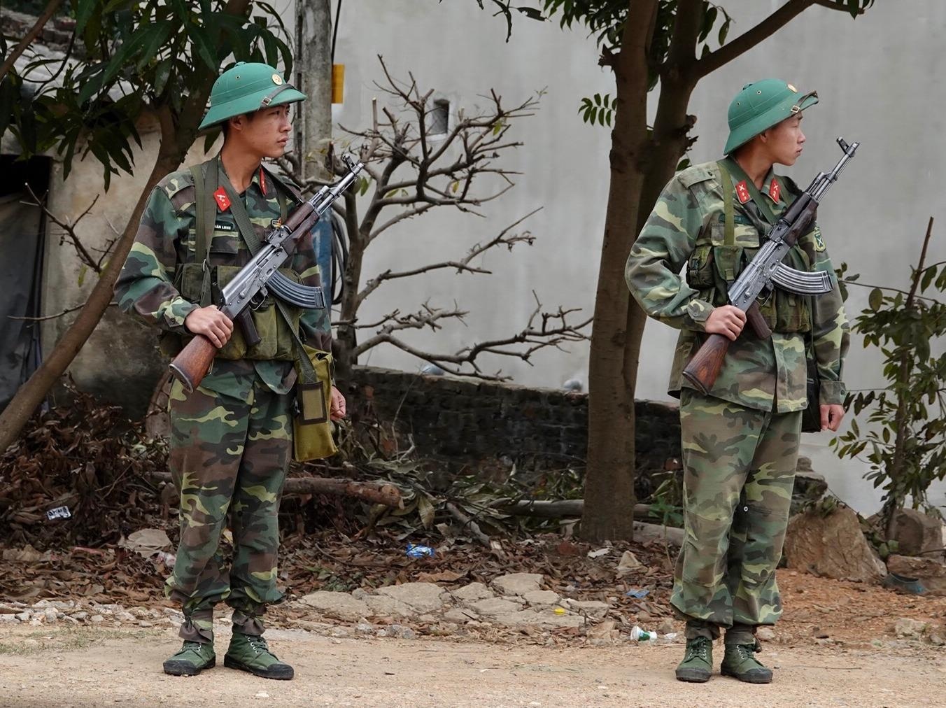 Cong binh do min doc duong Lang Son - Ha Noi hinh anh