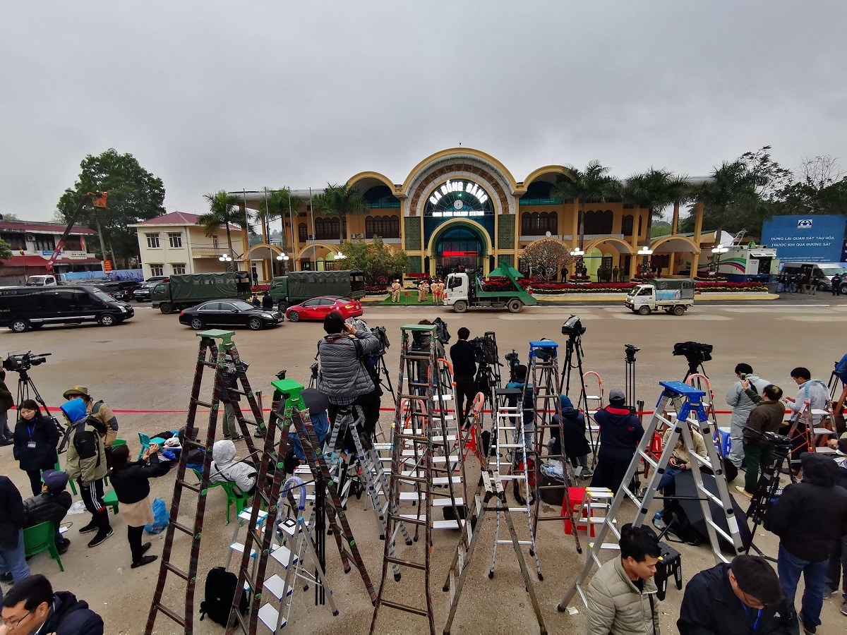 phong vien truc chien ga Dong Dang anh 8