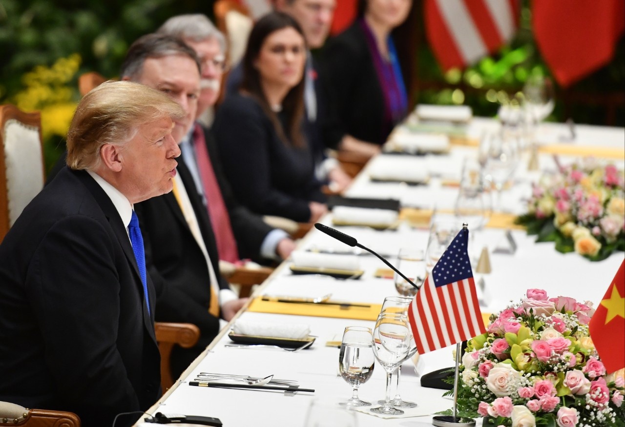 thuc don tong thong My Donald Trump anh 1