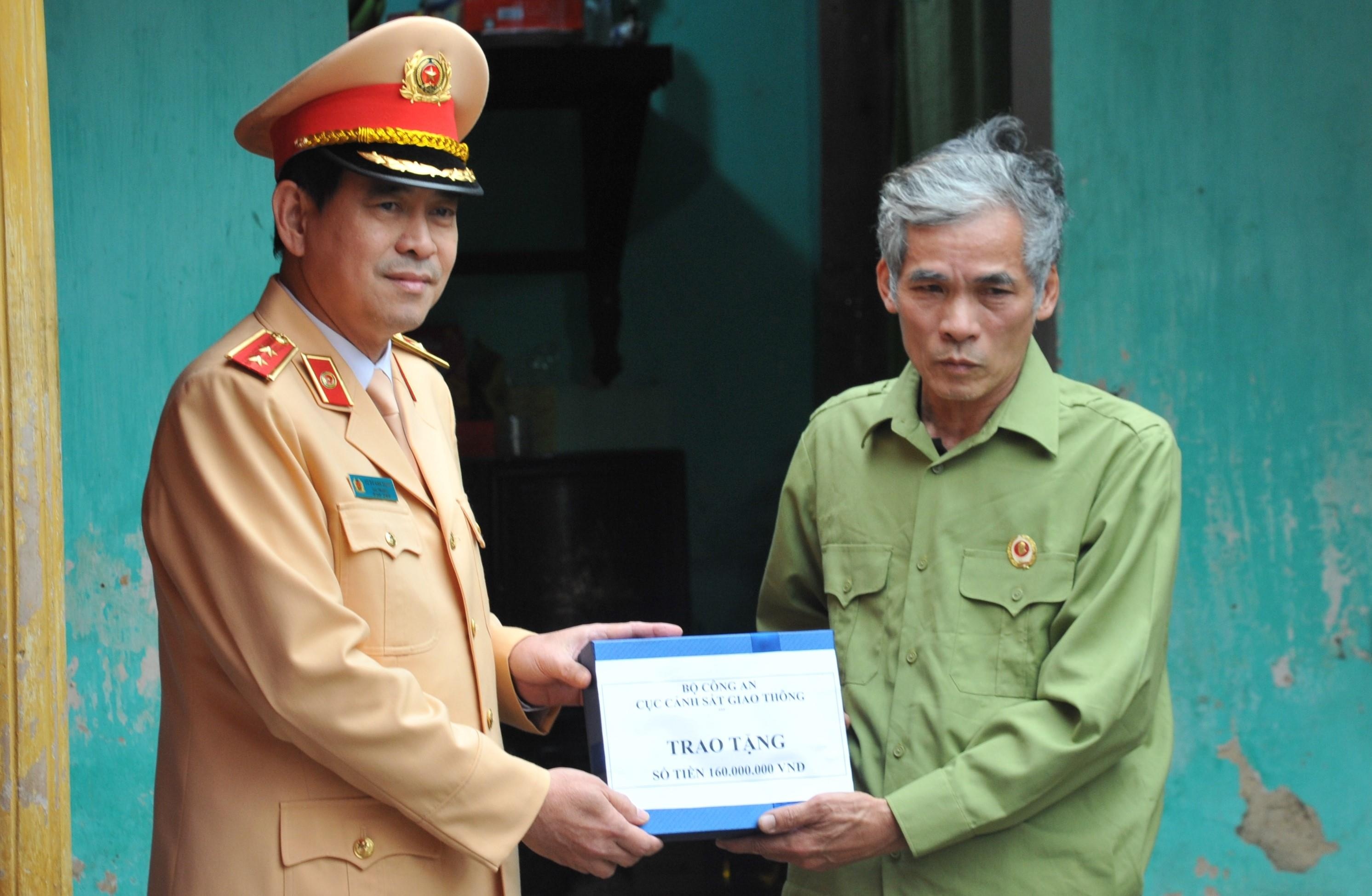 Thieu ta CSGT hy sinh khi bao ve hoi nghi thuong dinh My - Trieu hinh anh