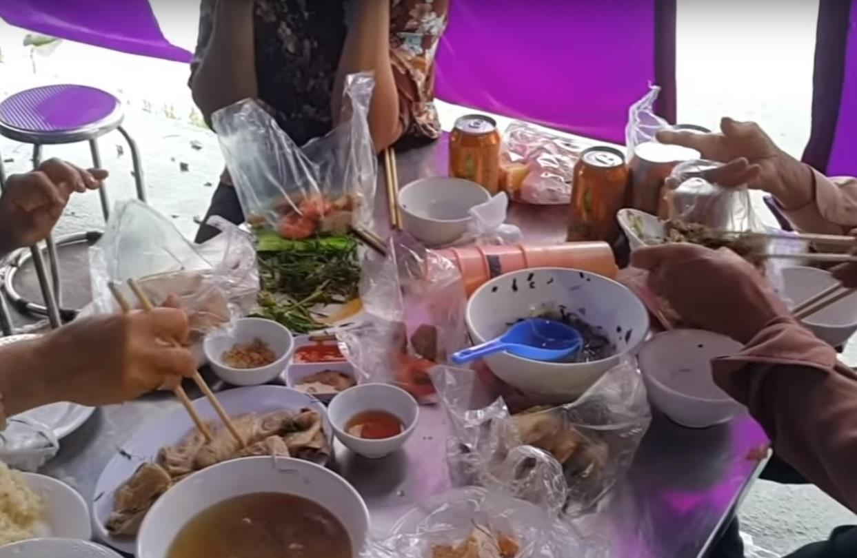 An co lay phan anh 1