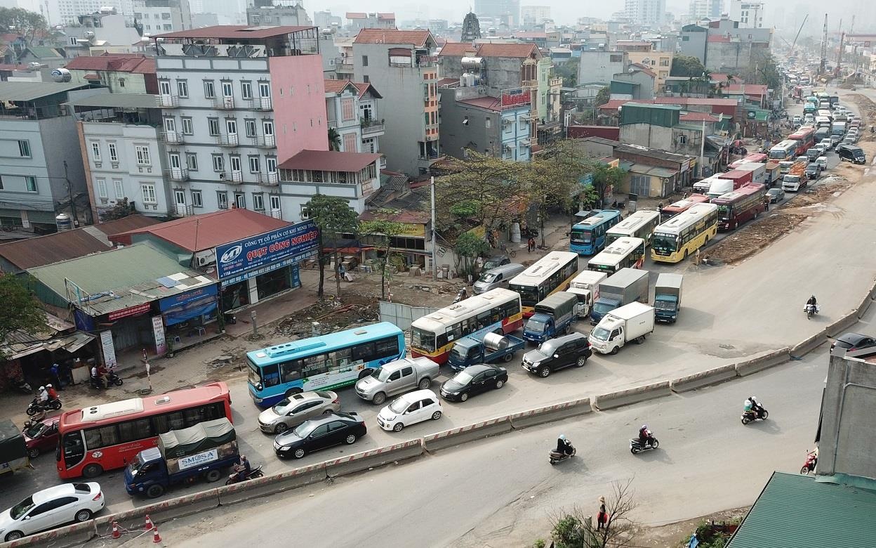 giai phong mat bang duong Pham Van Dong anh 2
