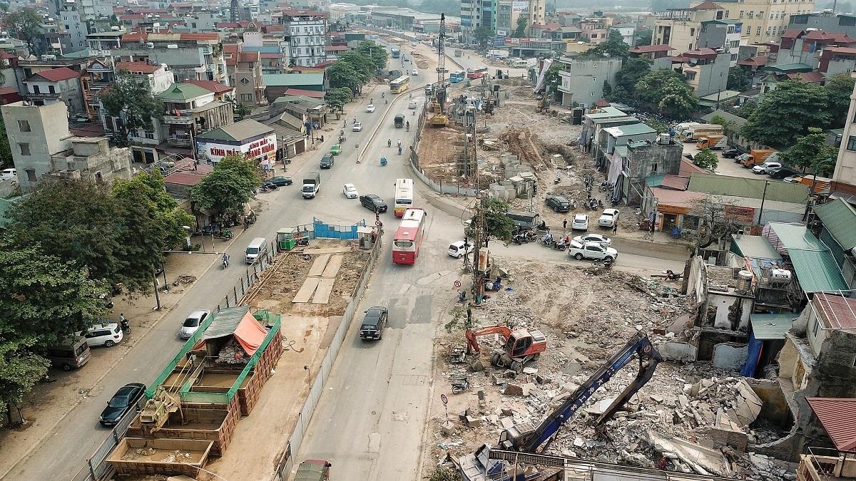 giai phong mat bang duong Pham Van Dong anh 1