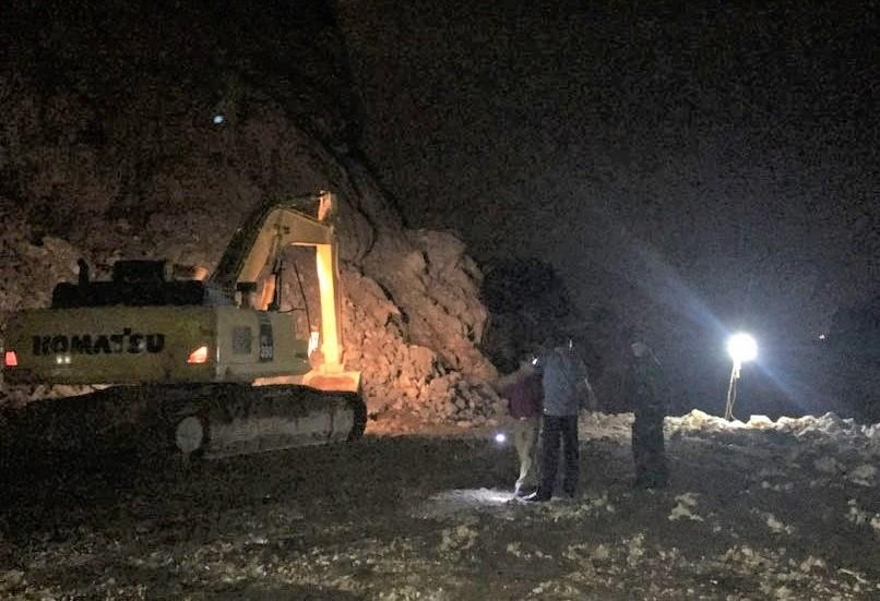 200 nguoi trang dem tim cong nhan bi hang nghin tan da vui lap hinh anh