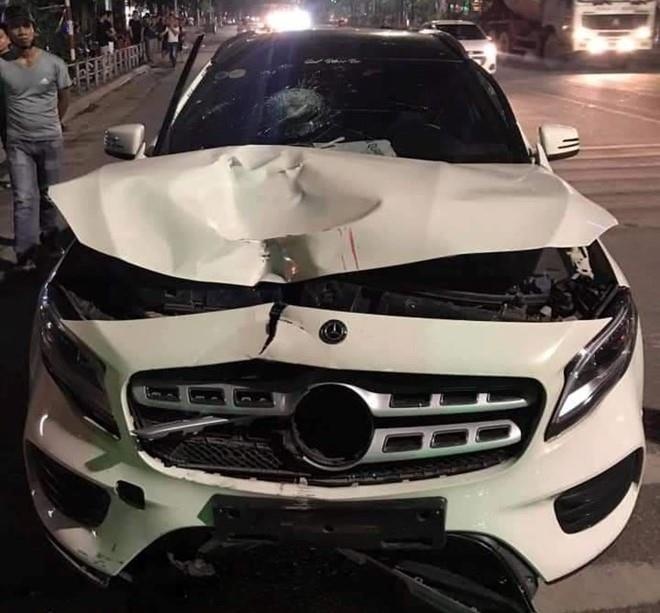 Tài xế Mercedes tông chết 2 phụ nữ ảnh 2 Tai xe Mercedes tong chet 2 phu nu anh 2