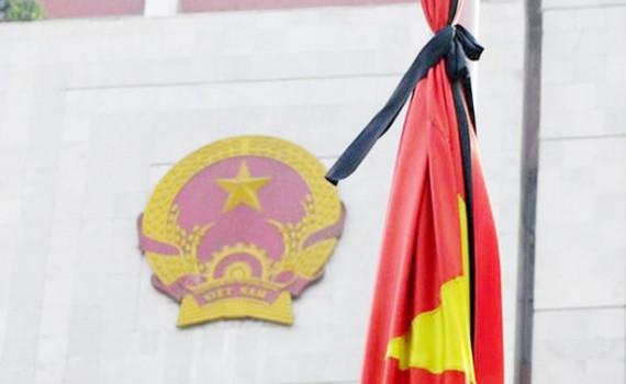 Treo co ru, ngung cac hoat dong vui choi, giai tri trong ngay 3-4/5 hinh anh