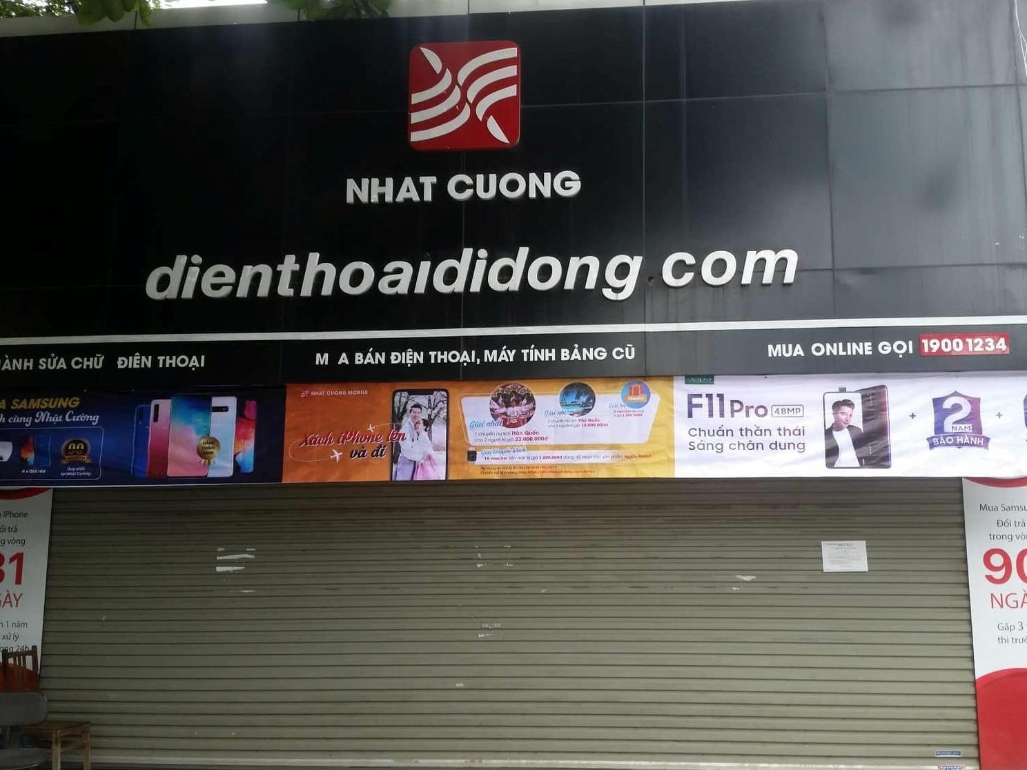 Khach khong lay duoc dien thoai vi Nhat Cuong Mobile dong cua hinh anh