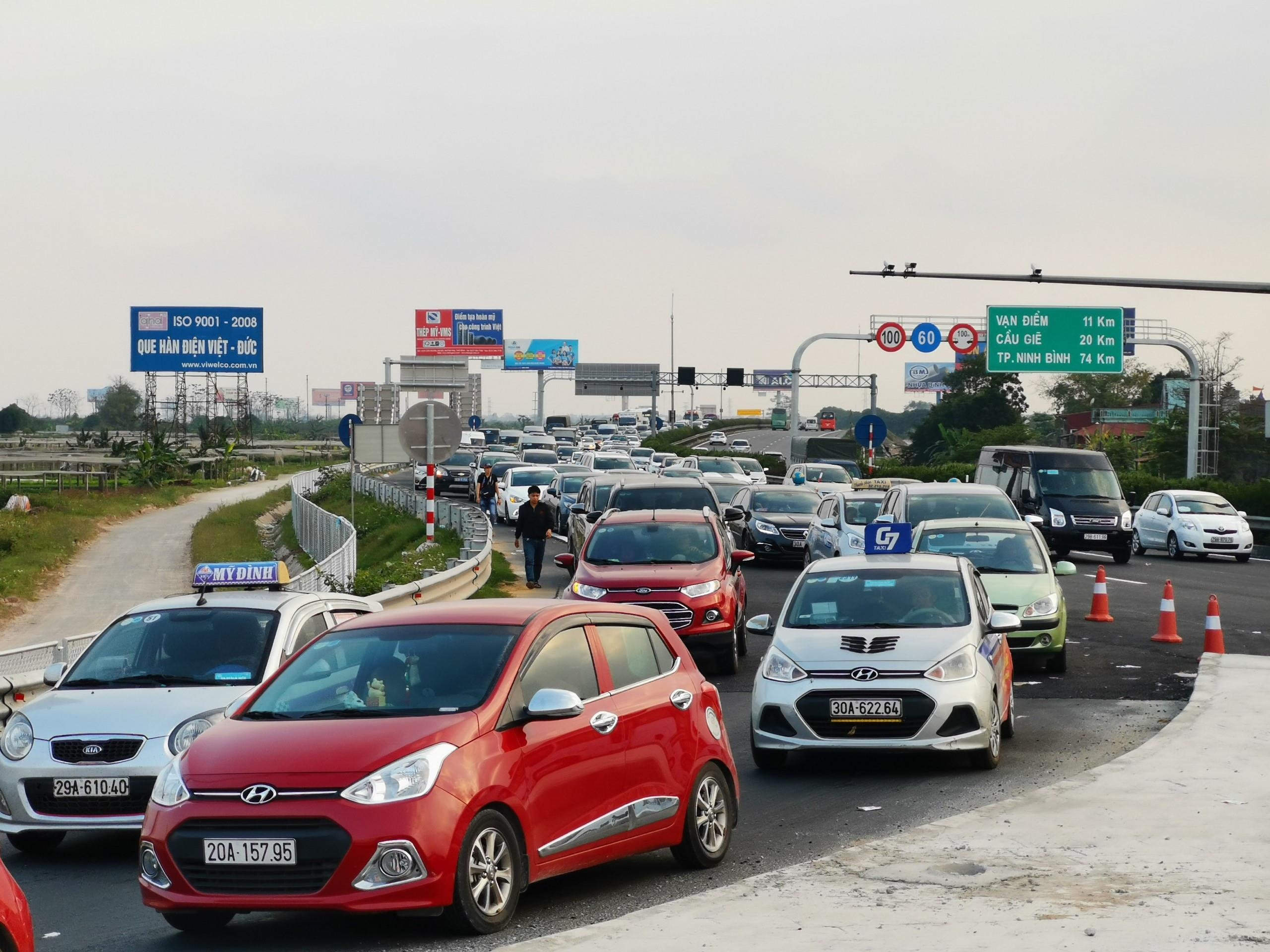 dung thu phi cao toc Phap Van - Cau Gie anh 1