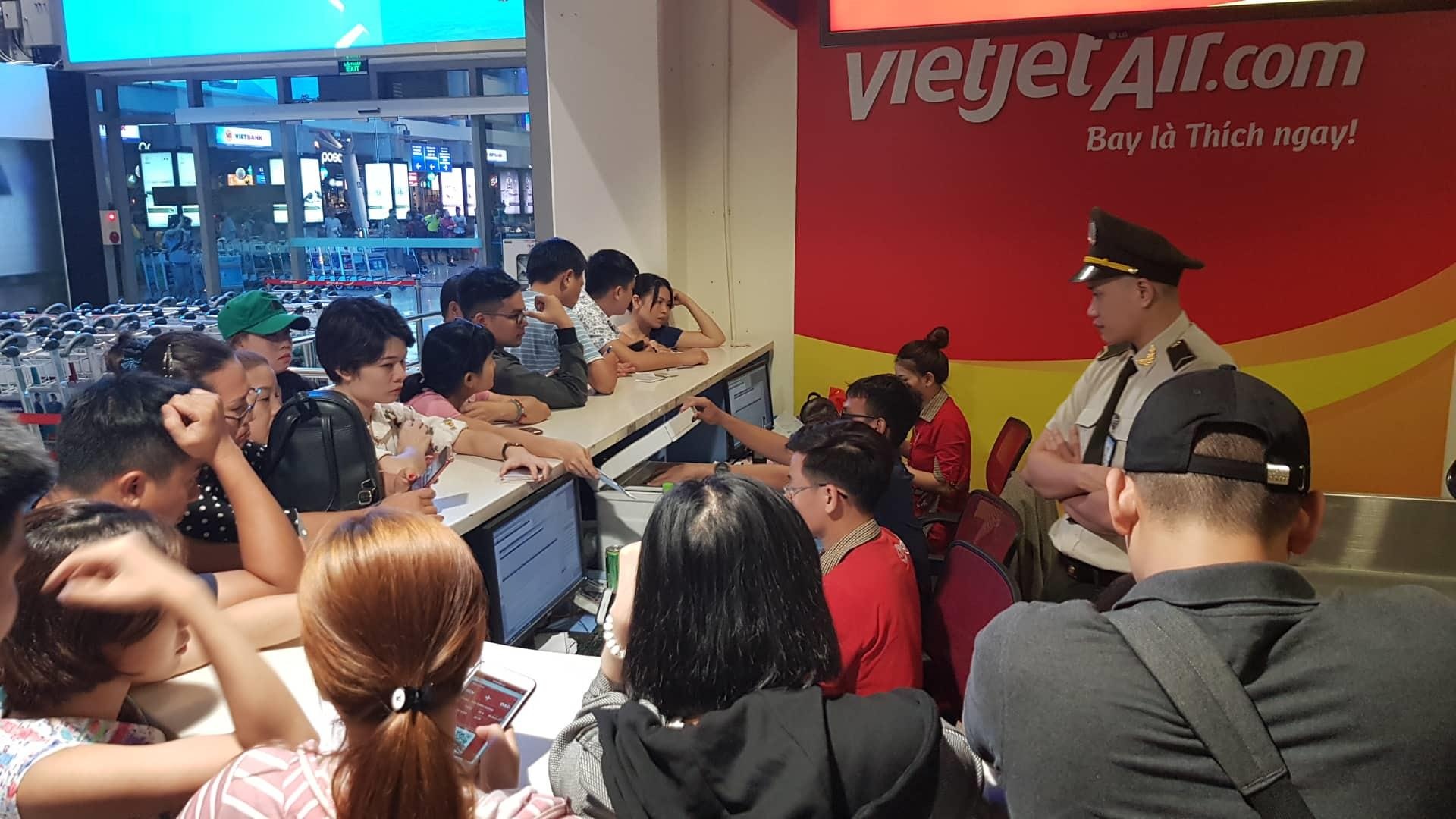 VietJet tang chuyen nhung chua het delay hinh anh
