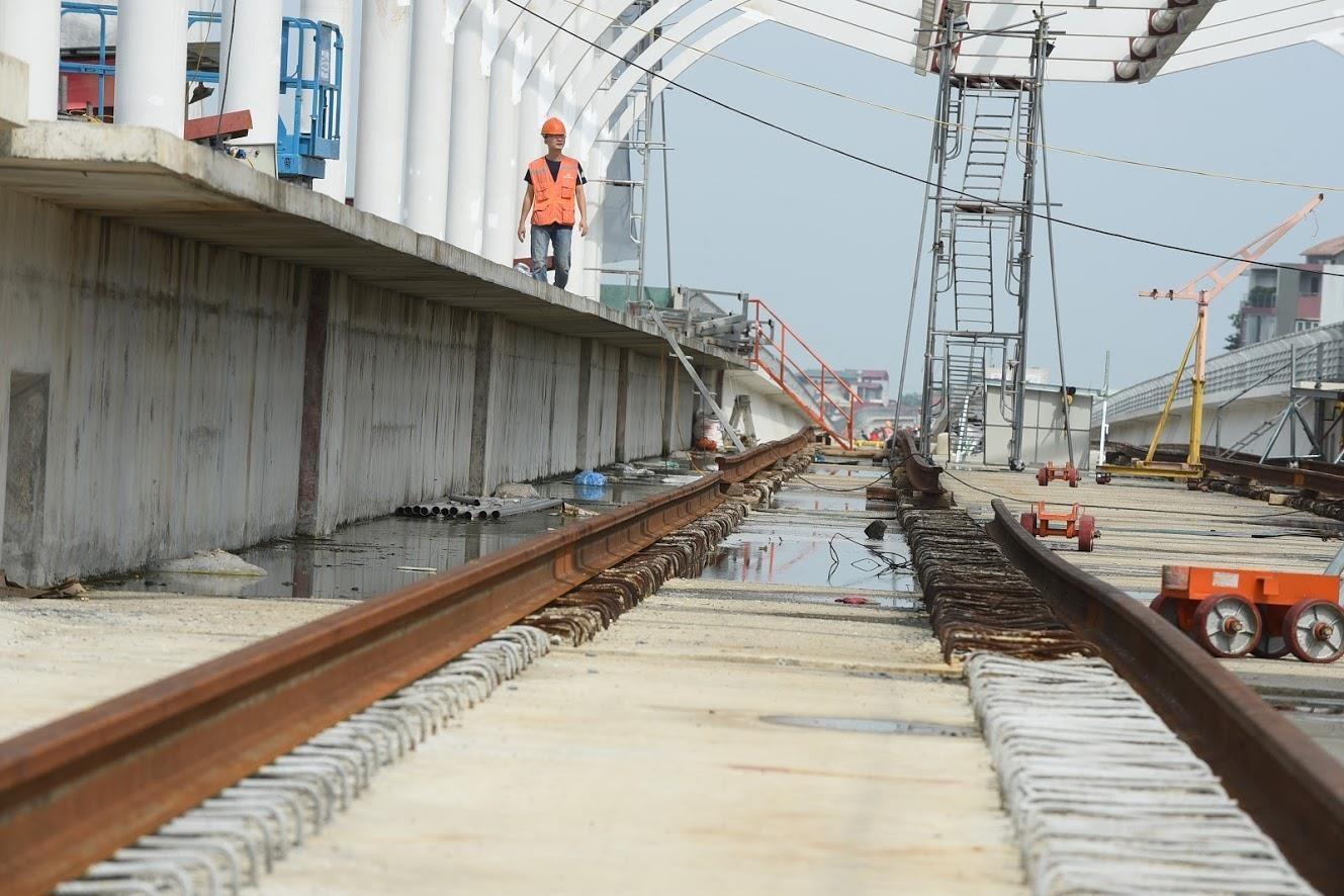 cam duong thi cong metro anh 1
