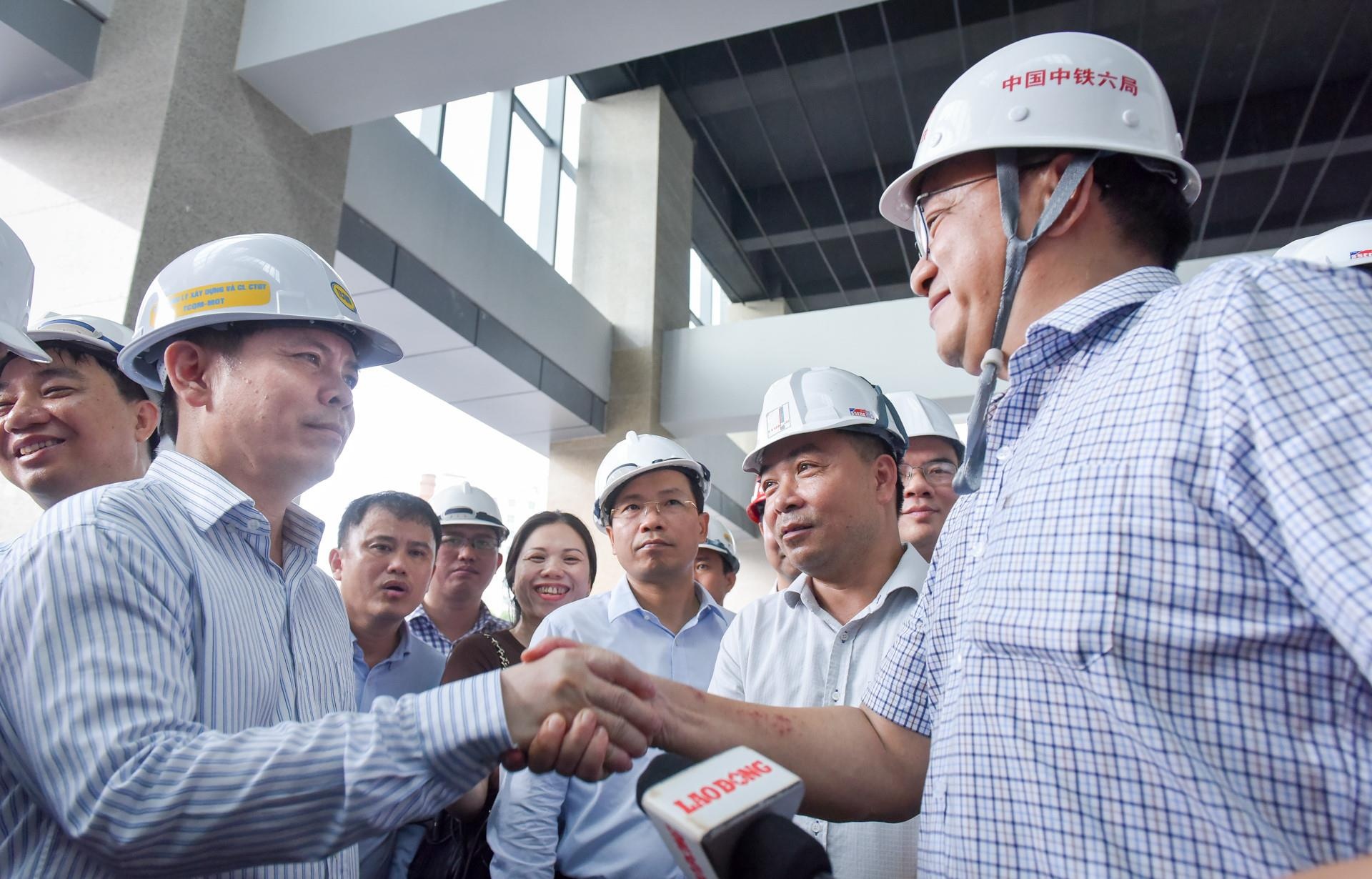 Cat Linh - Ha Dong thieu cong trinh su anh 2