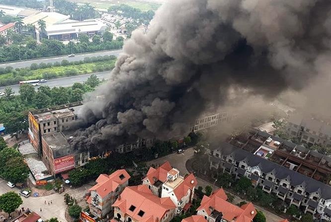 cháy nhà hàng Thiên Đường Bảo Sơn ảnh 1 chay nha hang Thien Duong Bao Son anh 1