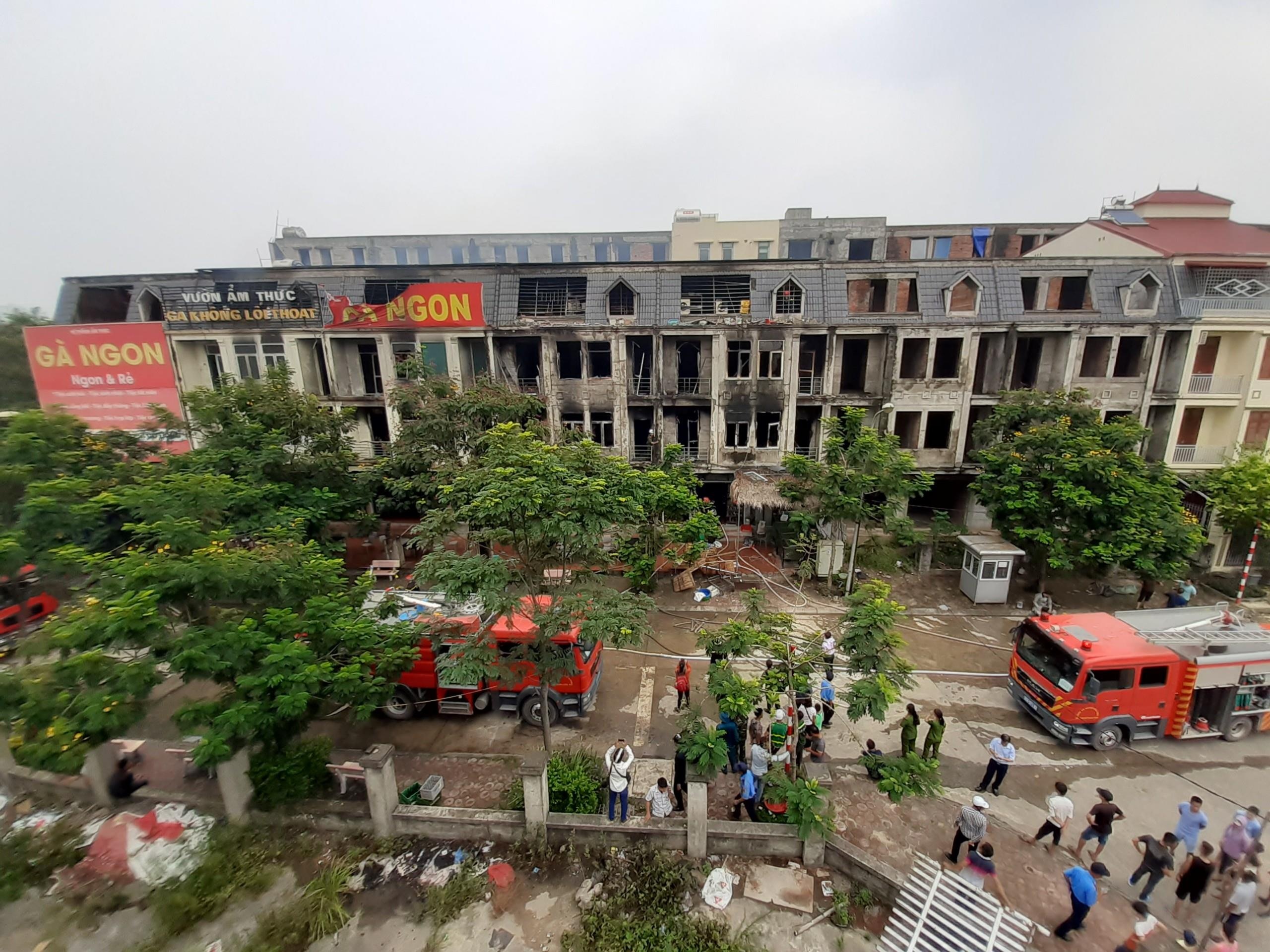 cháy nhà hàng Thiên Đường Bảo Sơn ảnh 2 chay nha hang Thien Duong Bao Son anh 2